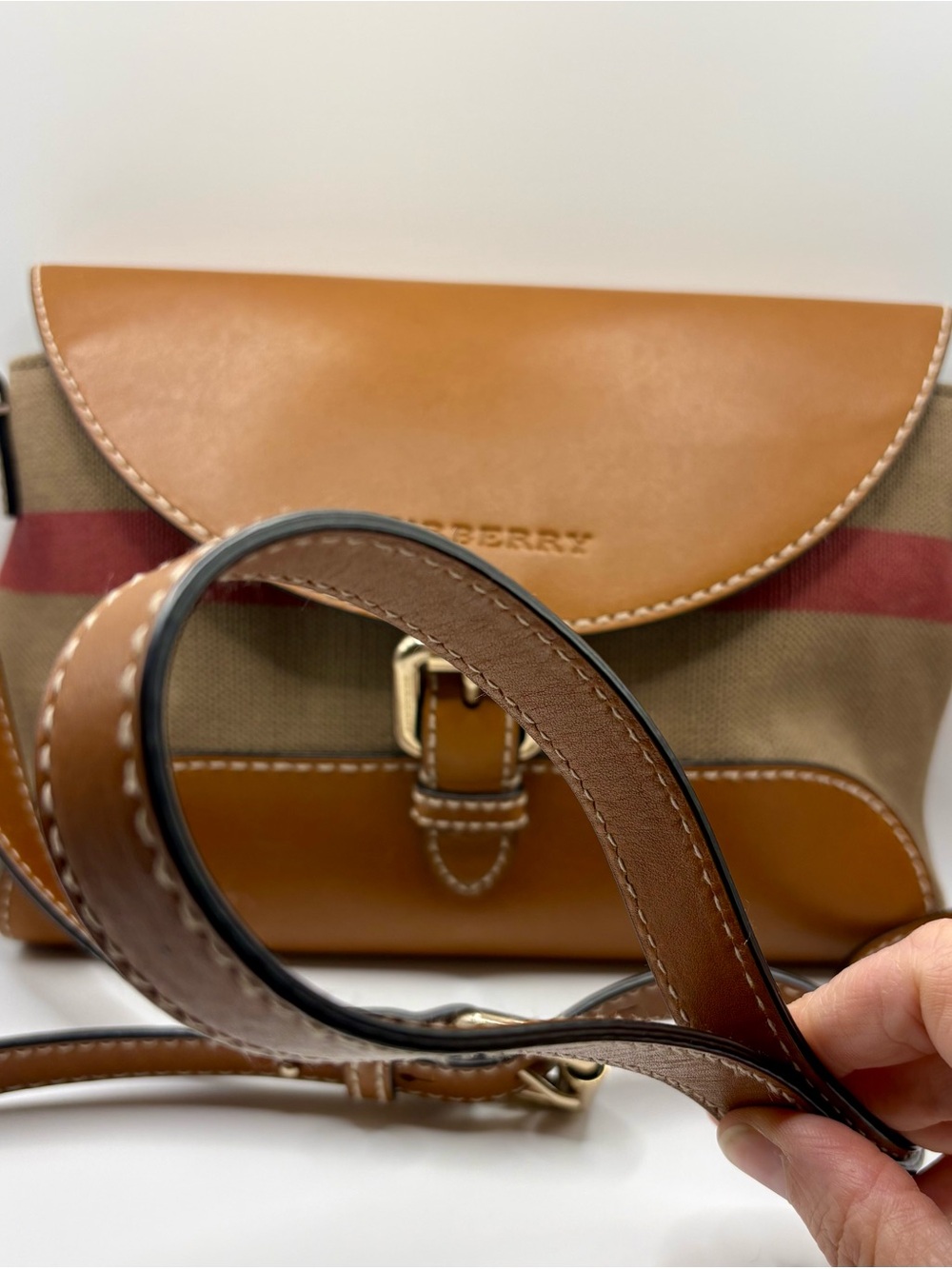 Auth Burberry Henham Canvas Check Crossbody Bag - Picture 12 of 15